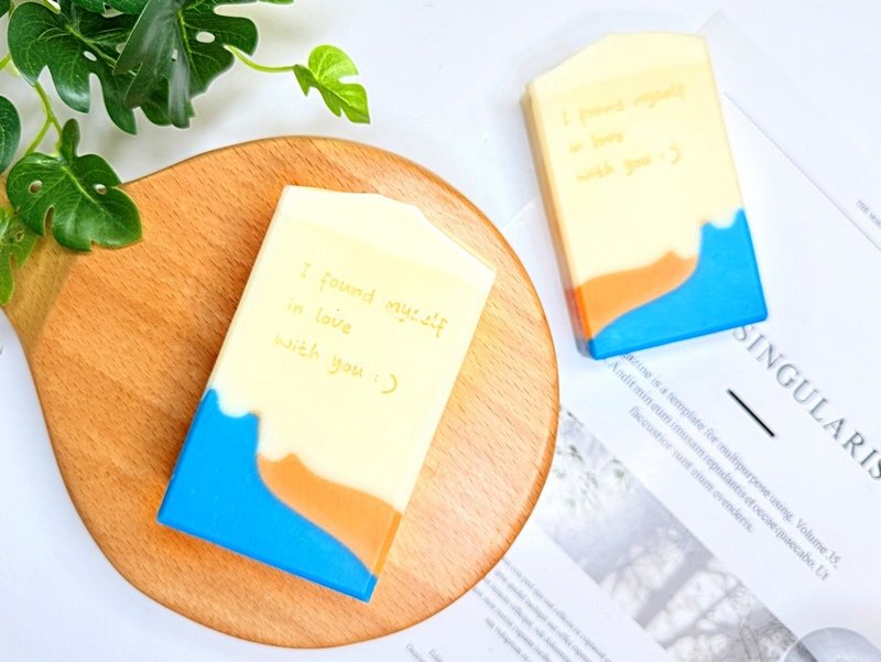 【24h 出货】缱绻∣澳胡臻果亲肤蚕丝皂 创意冷制皂 礼物 礼盒 - 肥皂/手工皂 - 环保材料 