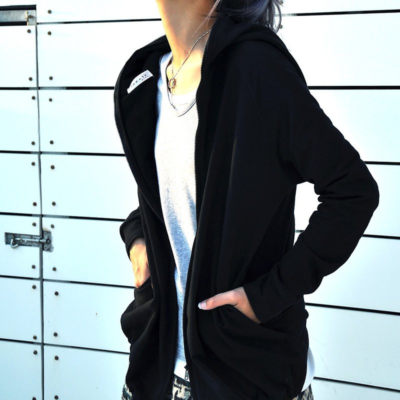 宽松棉质卫衣短版外套 两穿式落肩蝙蝠袖连帽上衣-黑色 - 女装上衣 - 棉．麻 黑色