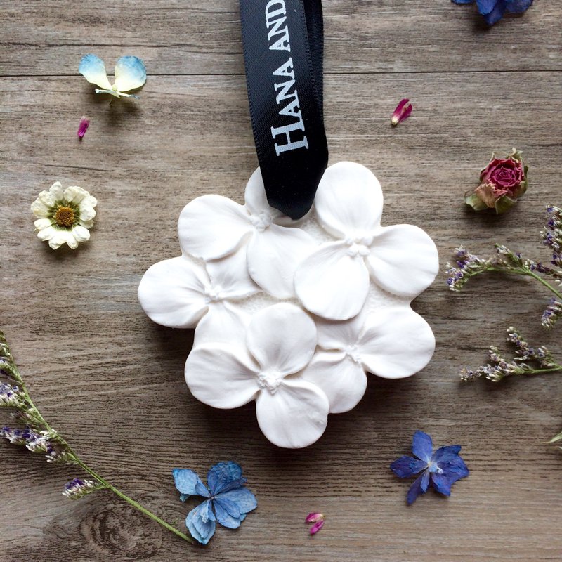 紫阳花/绣球花香氛挂饰/摆设/房间/衣柜香气/香氛挂件 - 香薰/精油/线香 - 其他材质 白色