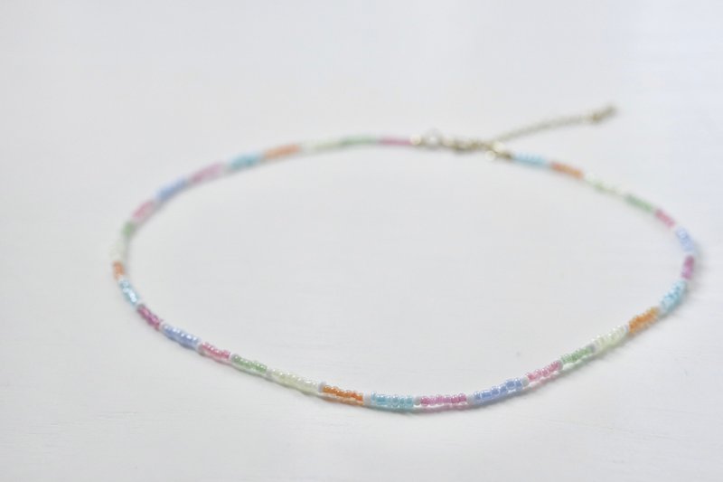 午夜的森林。简约米珠项链。彩色系 - 项链 - 压克力 多色