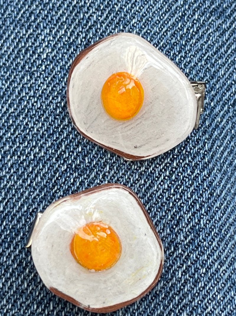 荷包蛋造型发夹 l 2厘米装饰夹 (一对)  l  热缩片 x UV 胶 - 发饰 - 塑料 白色