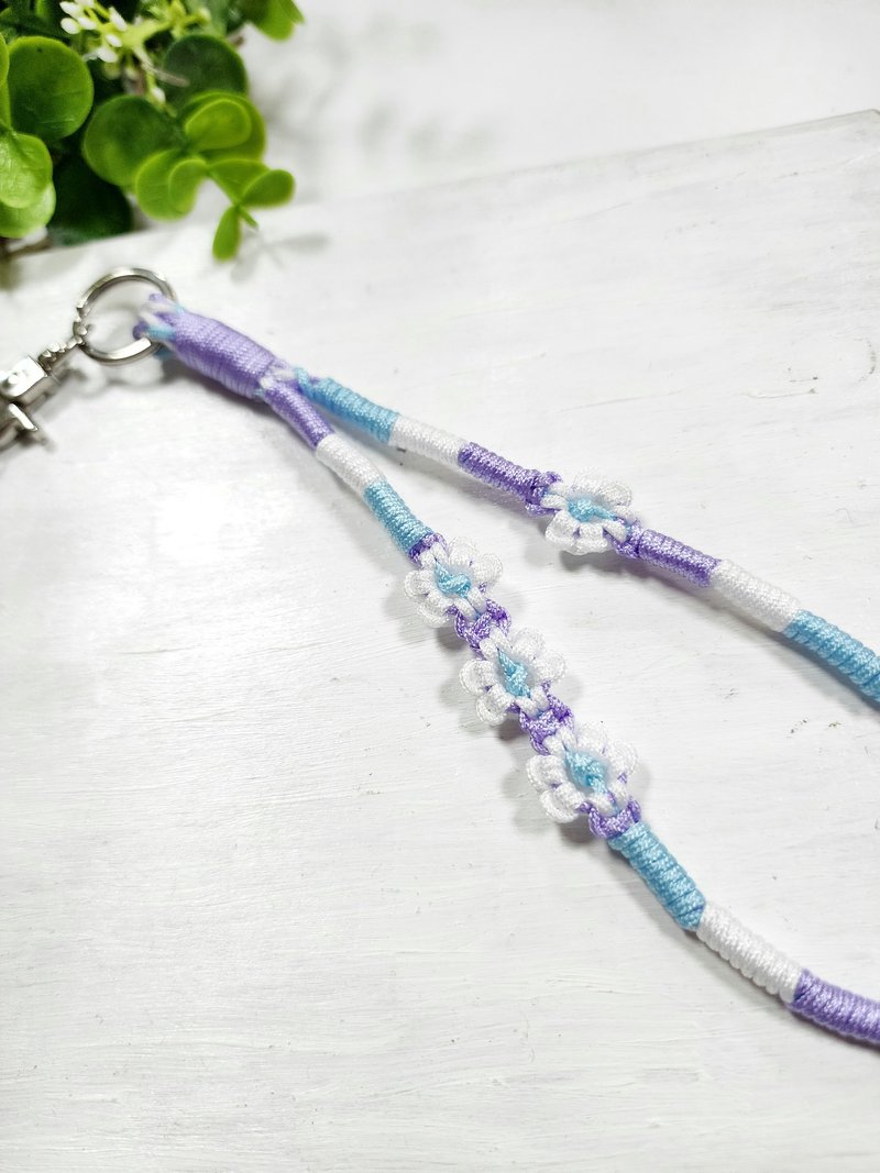 Paris*Le Bonheun。细绳的缠绕。编织手腕绳。颈绳(小清新花花儿) - 挂绳/吊绳 - 尼龙 多色