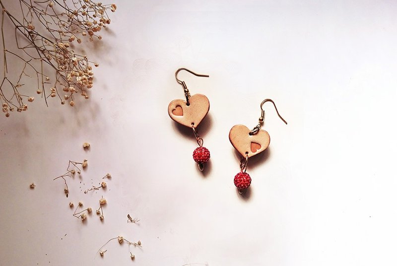 心形皮革闪亮耳环(红色)　防过敏不锈钢耳勾 - 耳环/耳夹 - 真皮 