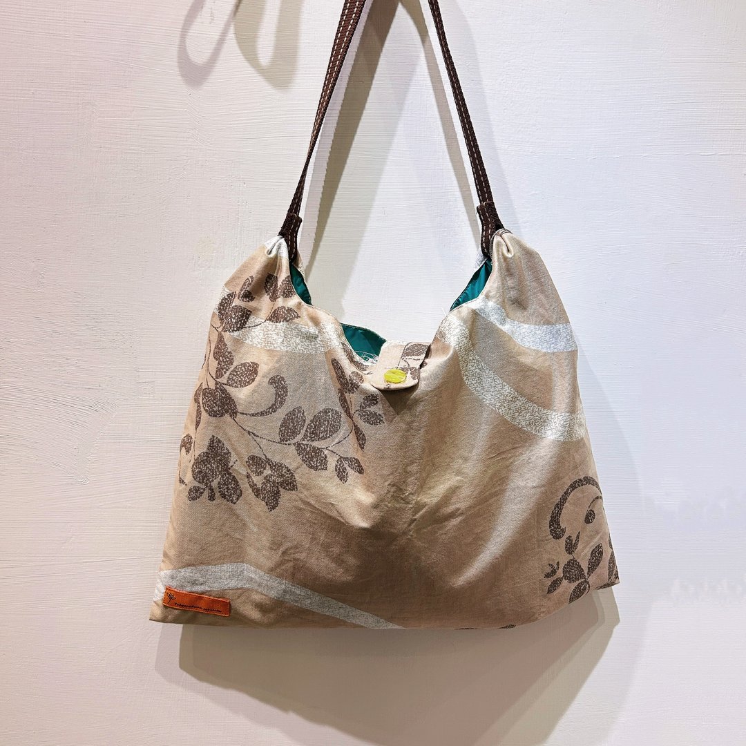 斜背百变包 万用/外出/环保 台湾手工包袋 咖啡叶 - 侧背包/斜挎包 - 棉 