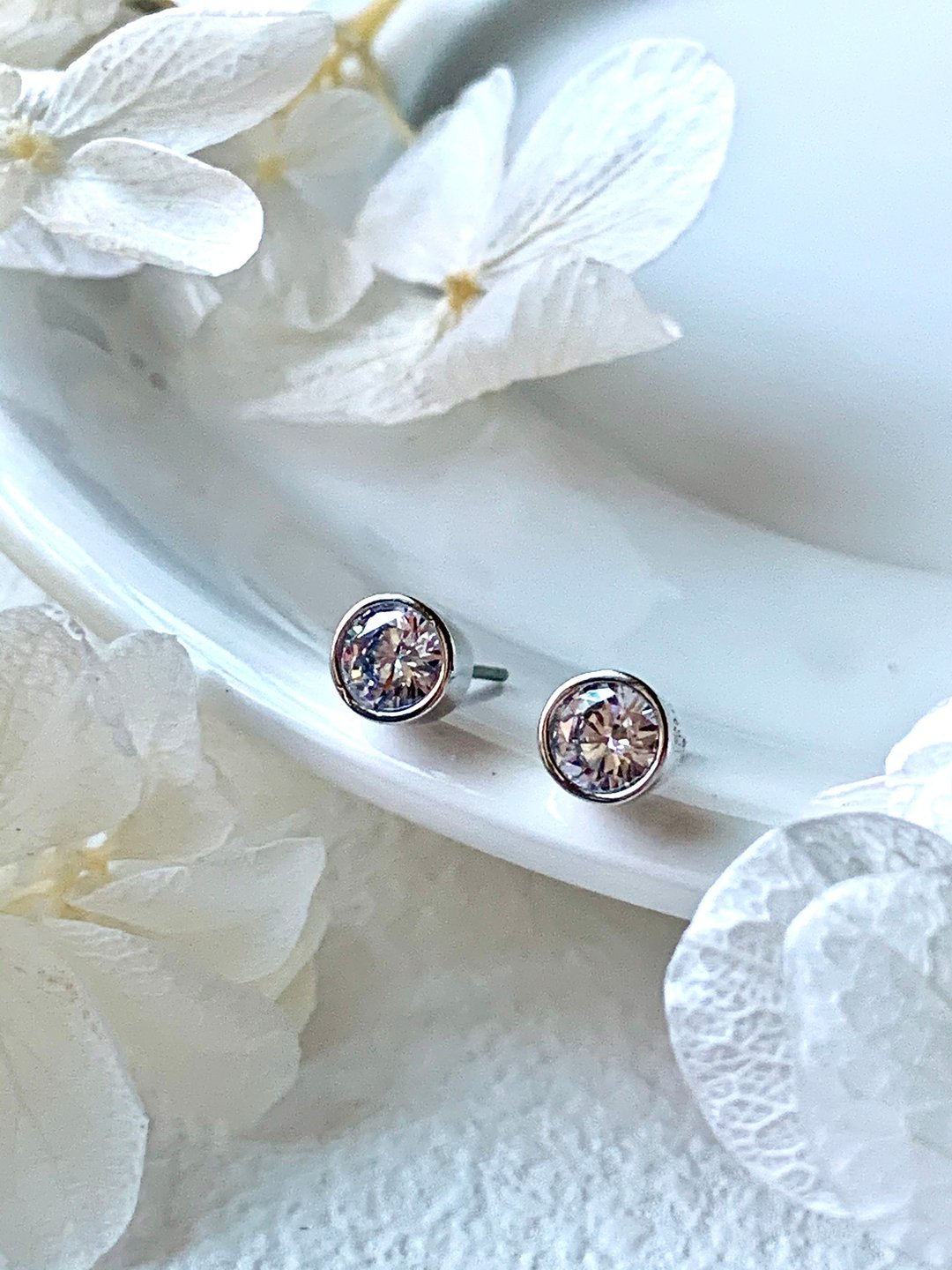 璀璨单钻耳环 经典/质感/简约/璀璨 - 耳环/耳夹 - 铜/黄铜 银色