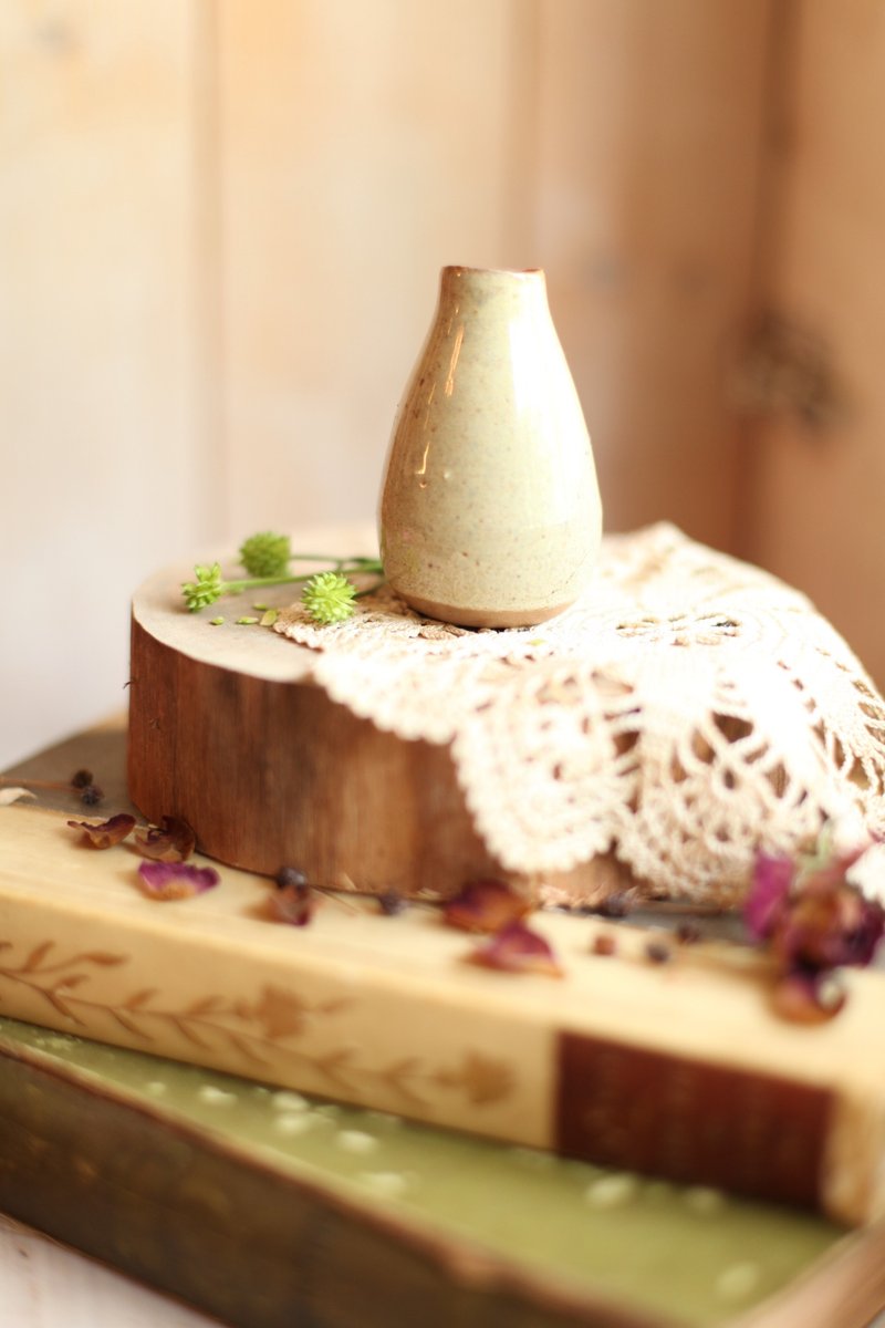 【好日恋物】德国手工圆弧小花器 - 植栽/盆栽 - 陶 多色