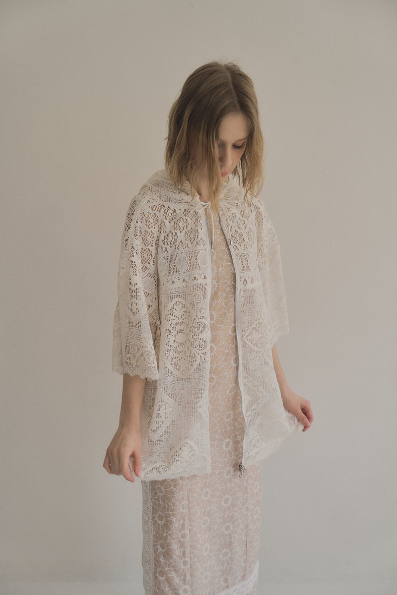 embroidery lace Jacket 日本拼接蕾丝罩衫 white 白 - 女装衬衫 - 聚酯纤维 白色