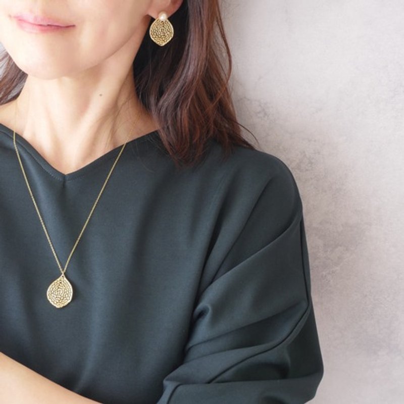 14kgf *可用作长项链或短项链！叶子长项链 - 项链 - 其他金属 