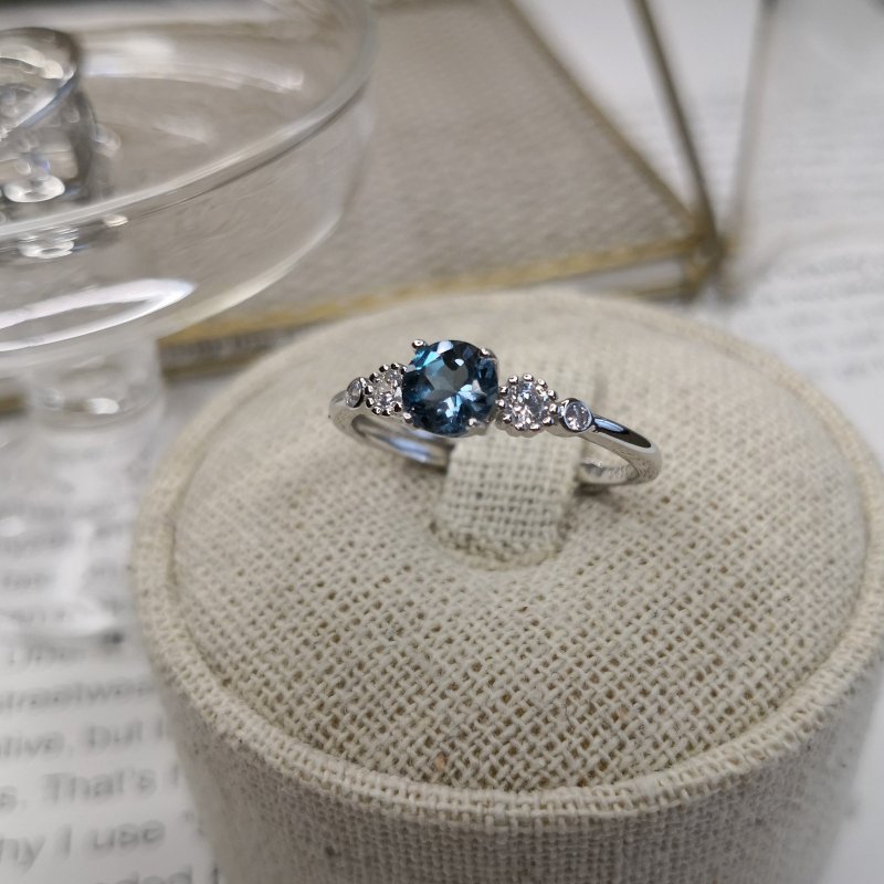 托帕石 伦敦蓝托帕 简约 气质 质感 轻珠宝 日常搭配 - 戒指 - 纯银 蓝色