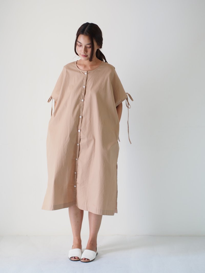ManiBleu Bow Tie Sleeve Caftan Dress - Brown - 洋装/连衣裙 - 棉．麻 咖啡色
