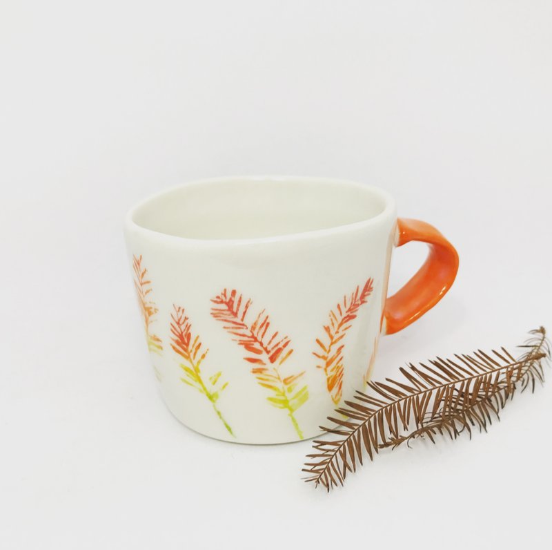 落雨松印花杯 - 茶具/茶杯 - 瓷 红色