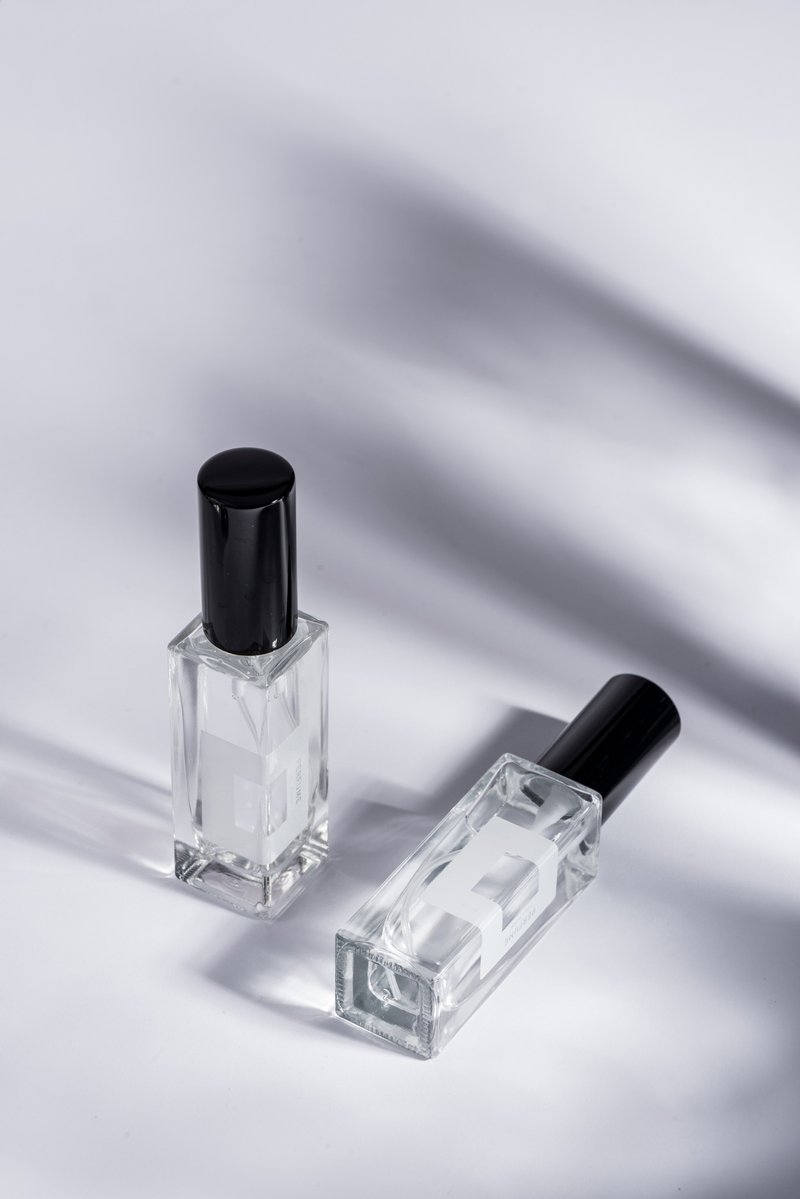 主题式轻香水 - 极简的人 30ml - 香水/香膏 - 其他材质 透明