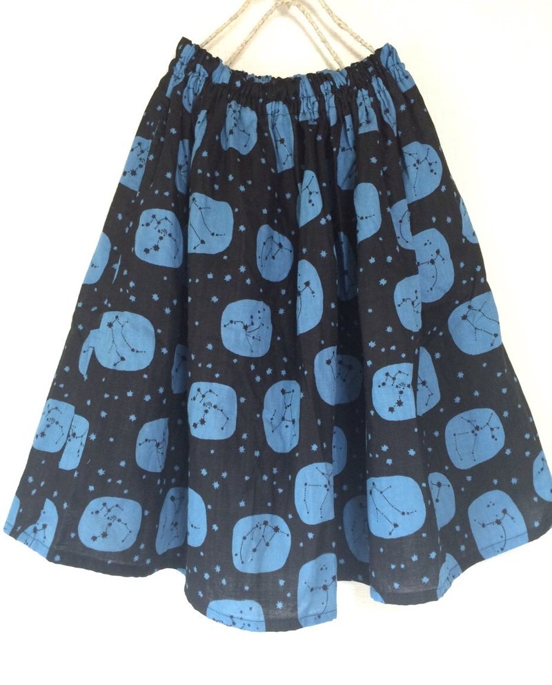 Constellation pattern gathered skirt black - 裙子 - 棉．麻 黑色