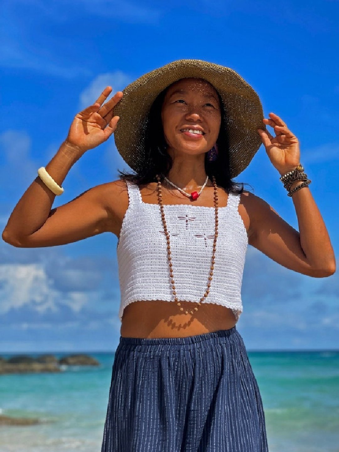 白色波希米亚风格钩织女款短版上衣。夏季手工针织短版上衣。 - 女装上衣 - 压克力 