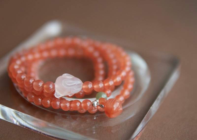 柚柚兔眠-南红玛瑙保山冰橘西柚色手串+白冰趴趴兔+萝卜 - 手链/手环 - 半宝石 