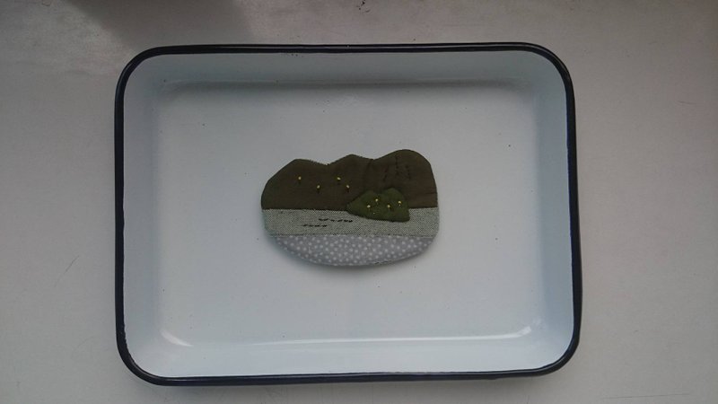 八堵/别针 - 胸针 - 棉．麻 绿色