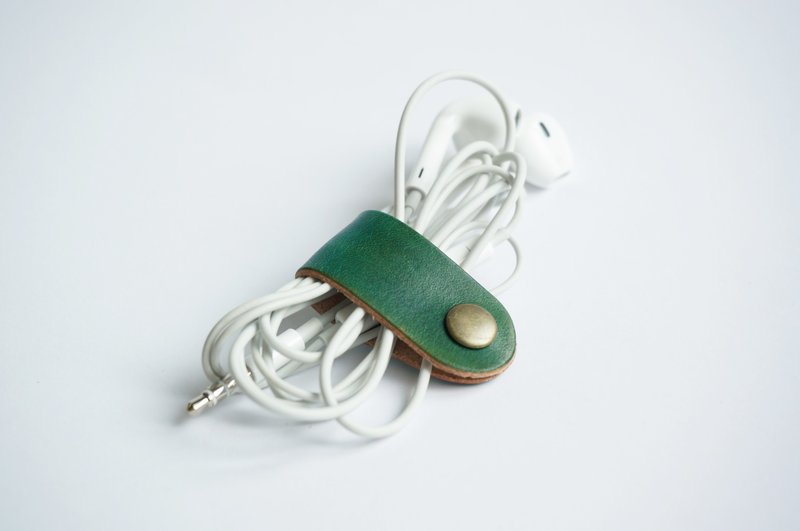 :::短款 - 手染绿色::: 集线器 / 收线器 / 卷线器  情人节 母亲节 父亲节 交换礼物 圣诞节 毕业礼物 - 卷线器/电线收纳 - 真皮 绿色