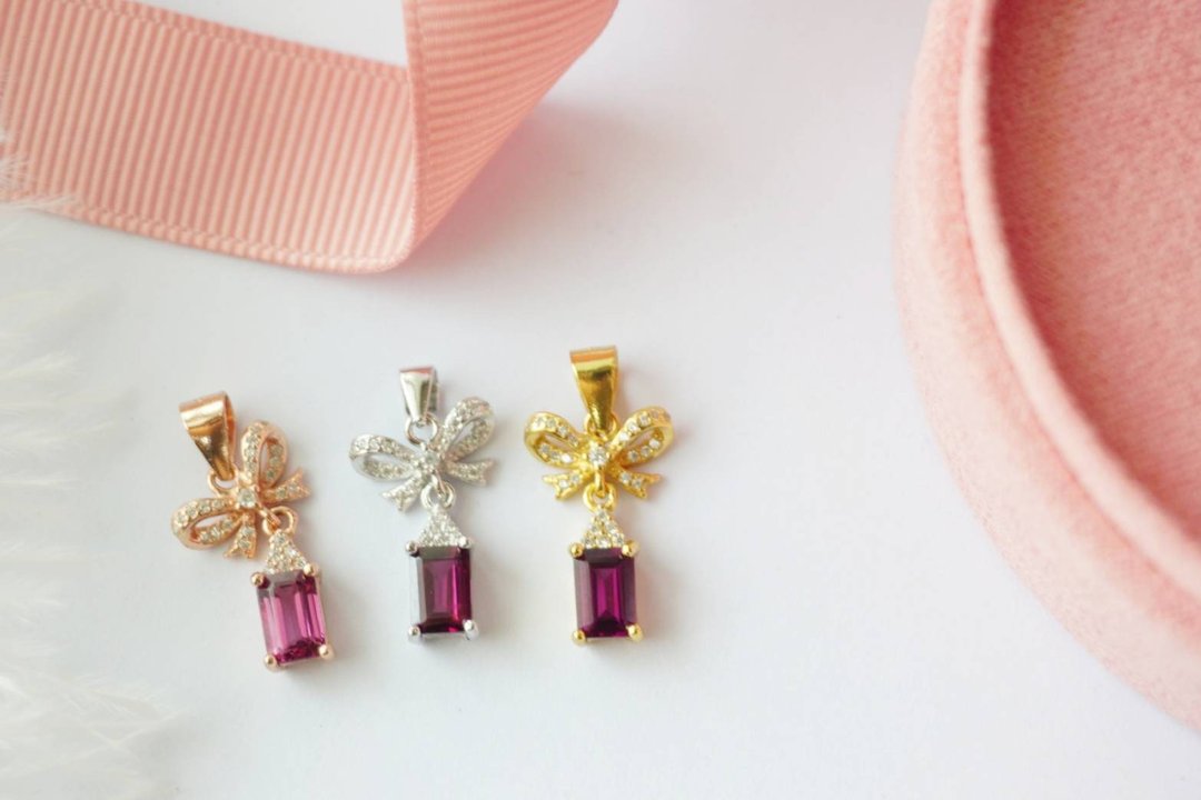 Natural Rhodolite Garnet Pendant and Necklace Silver925. - 项链 - 纯银 紫色