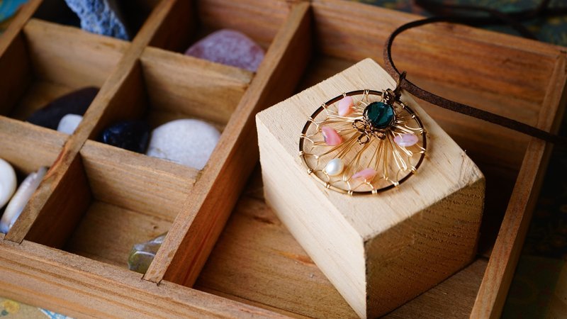 【秘密】  手作天然石项链 - 项链 - 其他金属 金色