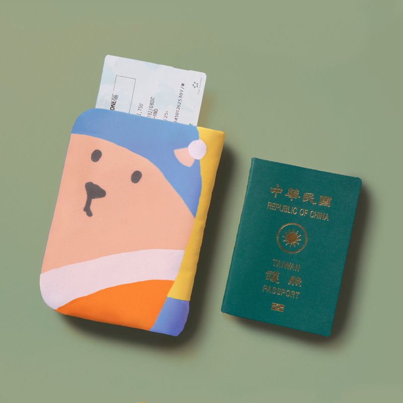 珍珠耳环的猫防泼水机能护照套 - 护照夹/护照套 - 其他材质 多色