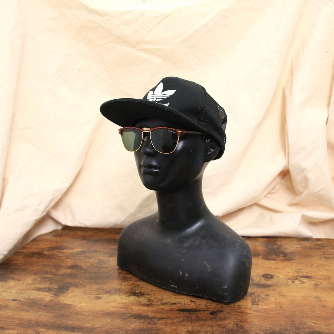 Back to Green::户外帽  黑白立体标 d-61//vintage hat - 帽子 - 棉 