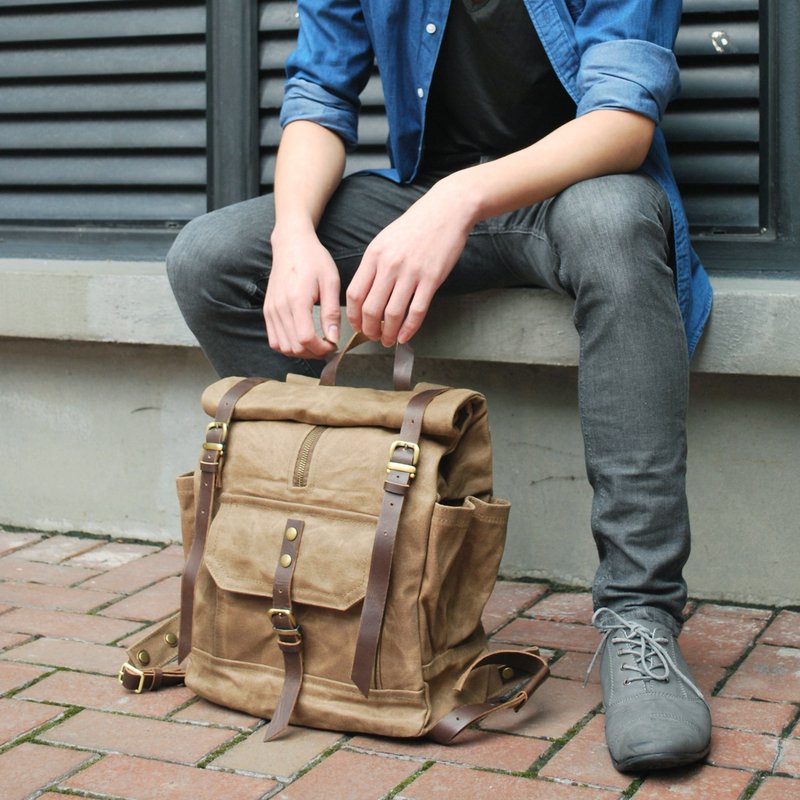 GENUINE LEATHER & WAXED CANVAS UNISEX ROLL TOP RUCKSACK BACKPACK - 后背包/双肩包 - 棉．麻 咖啡色