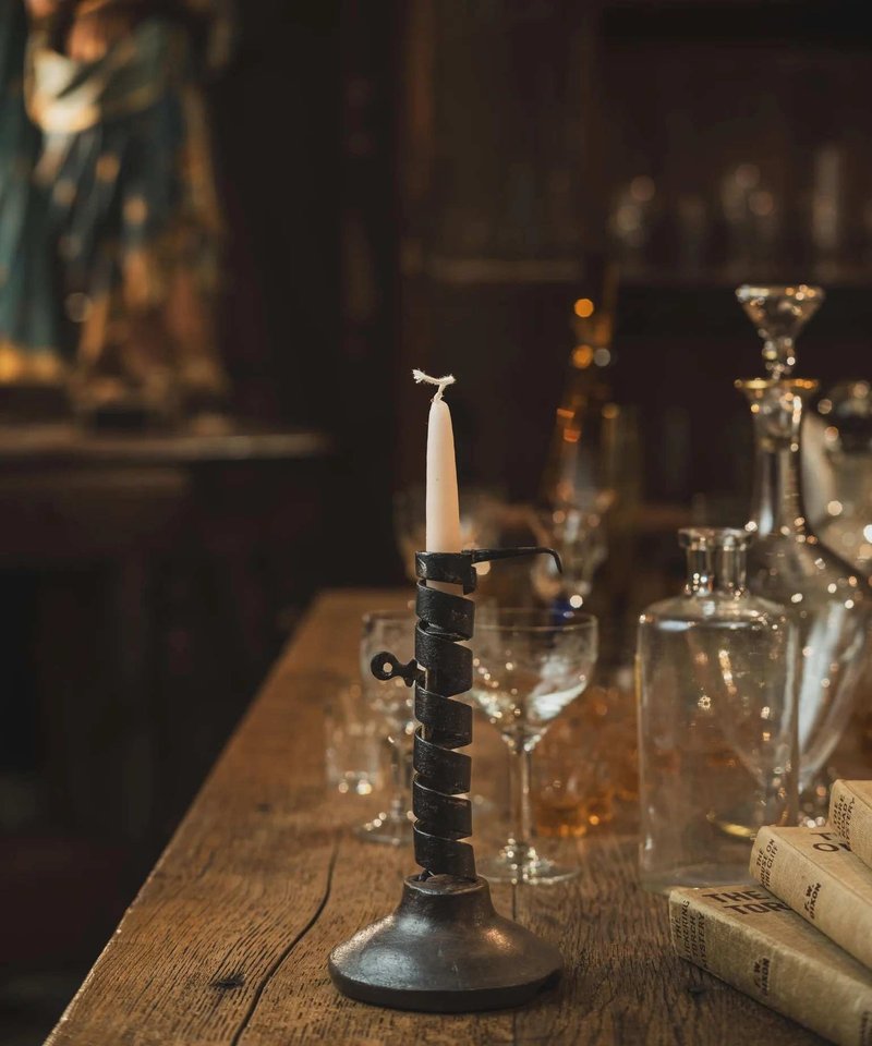 1700 年代锻铁螺旋烛台 - 蜡烛/烛台 - 不锈钢 