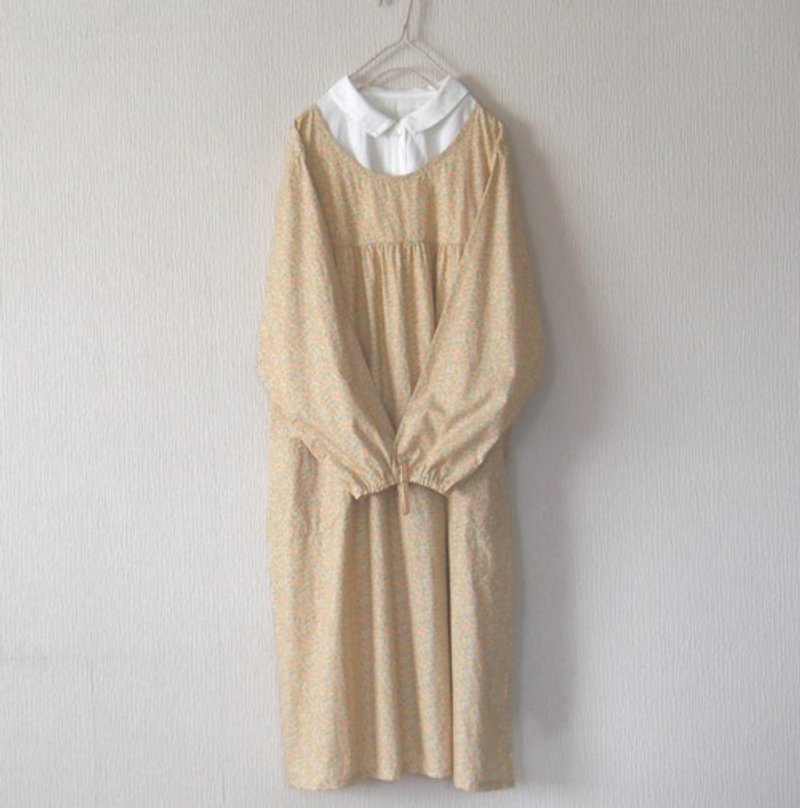 Pinkoi 代购 - 棉质工作服围裙小花黄色 - 洋装/连衣裙 - 棉．麻 