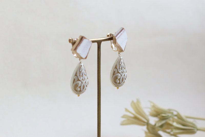 Made-to-Order Shigaraki Ceramic Kintsugi Clip-On /White German Acrylic Beads Formal Traditional Crafts - 耳环/耳夹 - 陶 白色