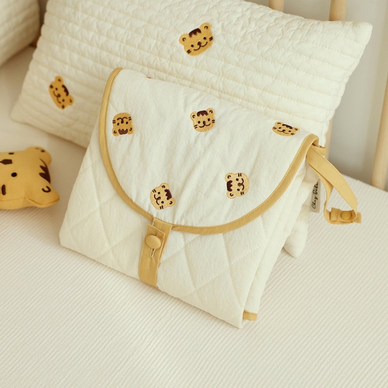 韩国Chezbebe 奶黄小虎随行尿布垫 弥月 - 满月礼盒 - 棉．麻 