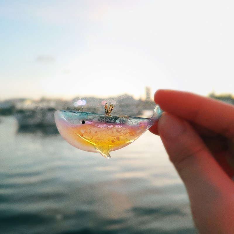 天空鲸鱼发夹 暮色 (可选发夹/发圈/日本发插) - 发饰 - 树脂 多色