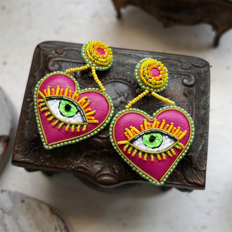 俄罗斯手工刺绣心形眼睛耳环 - 耳环/耳夹 - 其他材质 多色