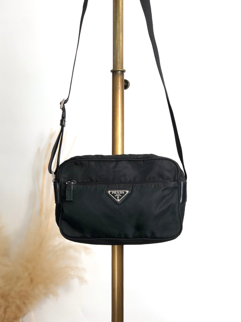 【 VintageShop solo 日本直送中古包专卖店 】PRADA 普拉达 侧背包 黑色 三角标志 尼龙 vintage 古董 bsftsu - 侧背包/斜挎包 - 尼龙 黑色
