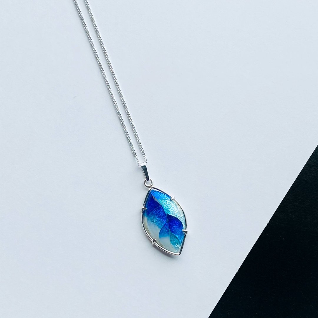 Shippo Jewelry 叶片坠饰 【天蓝色 Sky Blue】 七宝烧纯银胎有线七宝 - 项链 - 银 蓝色