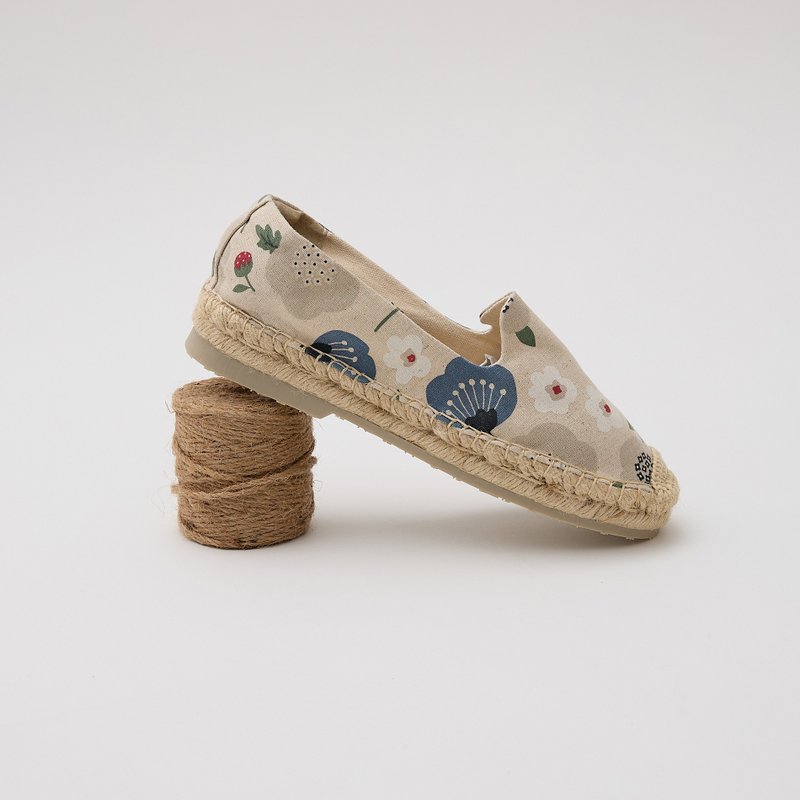 | 日本の布・草莓系列 | 好穿不磨脚 / 莓果梦 印花系列草编鞋 - 女款休闲鞋 - 棉．麻 白色
