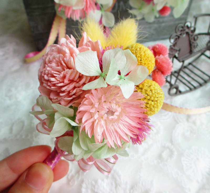 ❤【幸福水果糖─婚礼胸花】(单只)❤干燥花 不凋花 永生花 绣球 胸花 新娘 新郎 伴郎 婚礼小物 自助婚纱 外拍 - 胸针 - 其他材质 