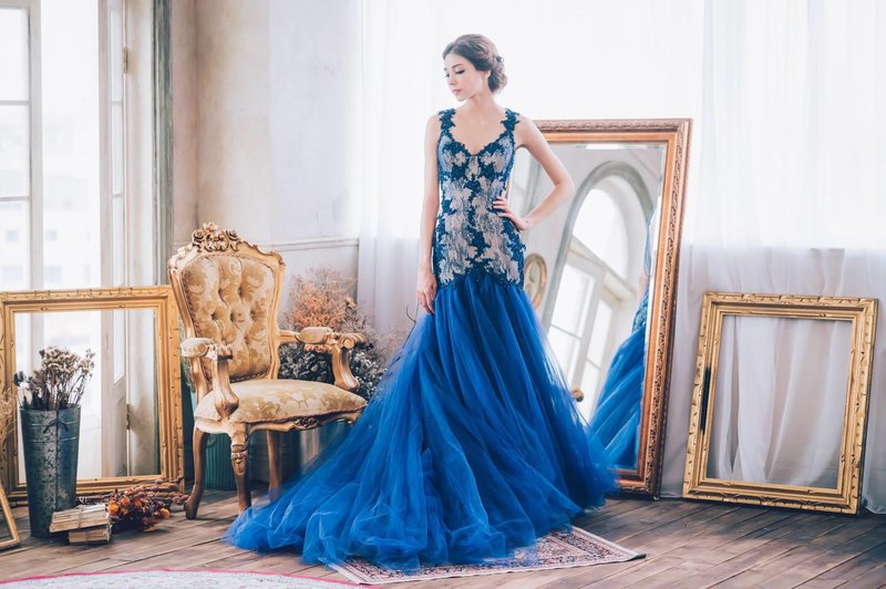 珍珠链露背侧边全透明透视感礼服 午夜蓝 - 晚装/礼服 - 丝．绢 蓝色