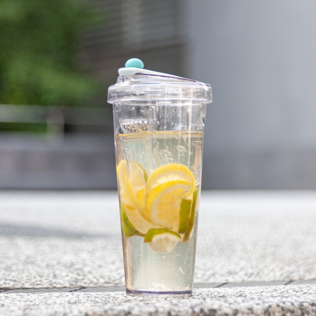 漂浮珍奶杯 / 松绿 / Ecozen材质无吸管环保杯850ml - 水瓶/水壶 - 塑料 绿色
