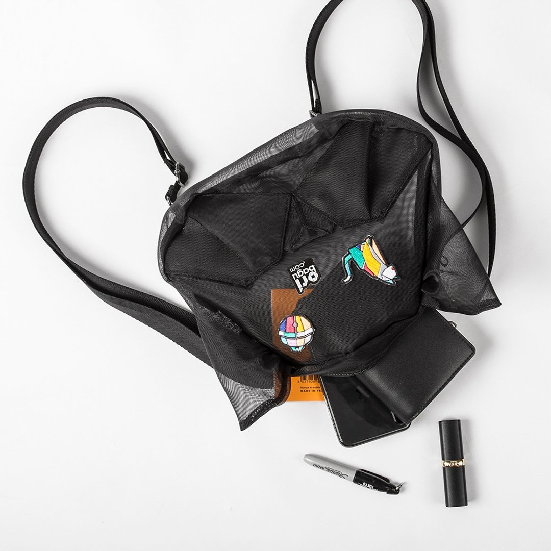 Black mesh cat mini bag - 侧背包/斜挎包 - 其他人造纤维 黑色