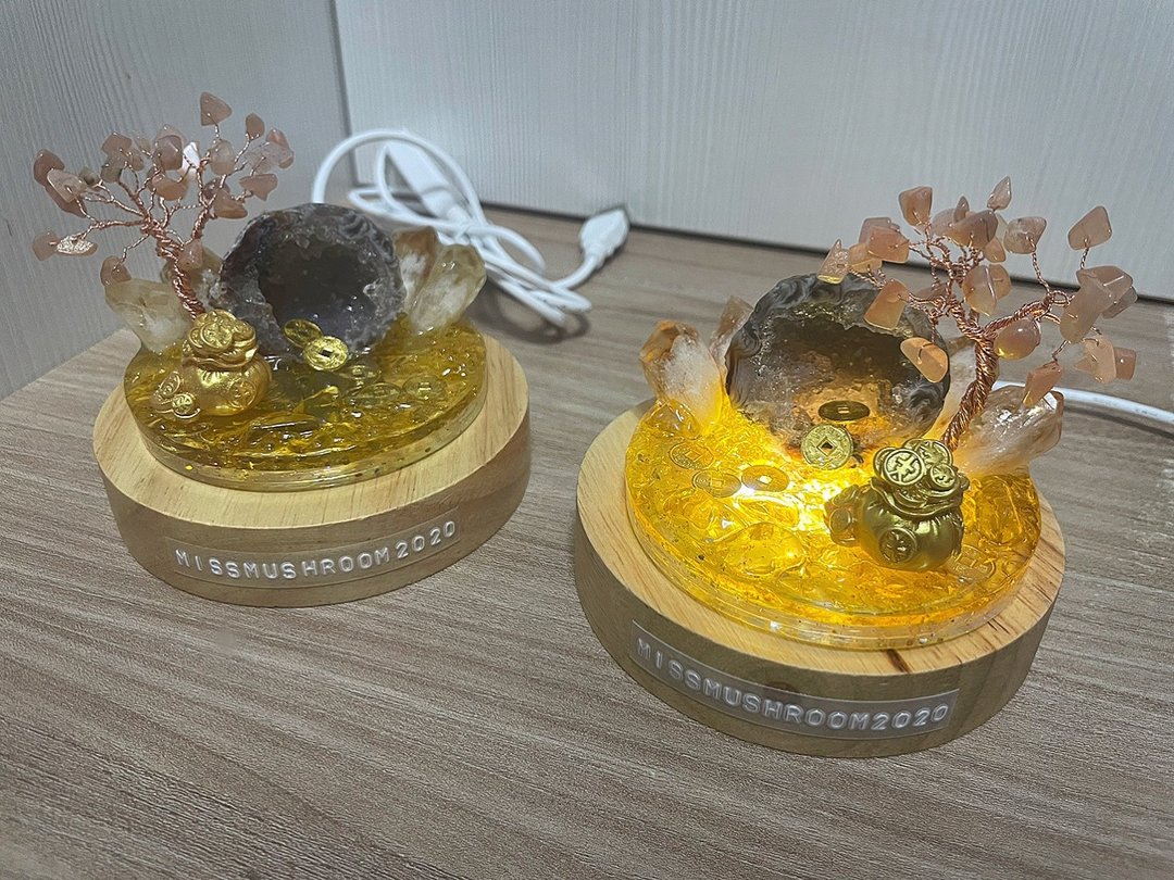 订制 | 一对两件晶洞小明灯 | 招财矿石 | 居家灯饰 - 摆饰 - 水晶 金色