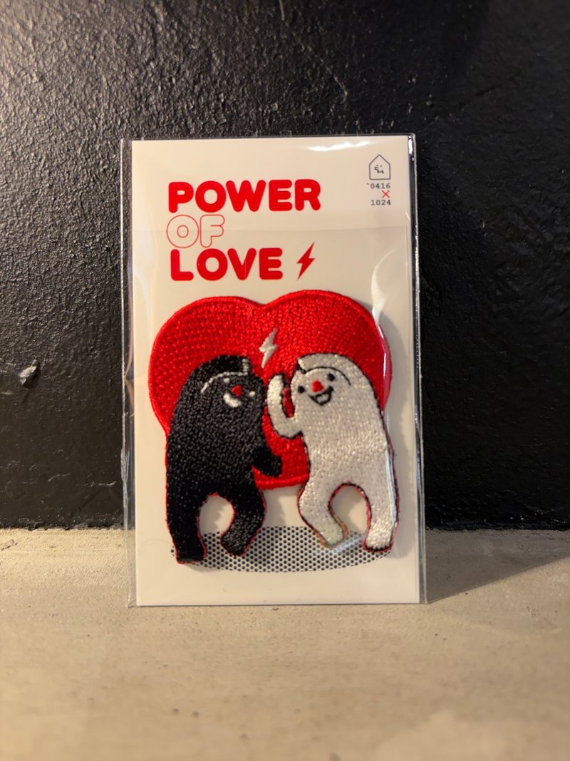 爱的力量 刺绣自黏烫贴 - 徽章/别针 - 绣线 红色