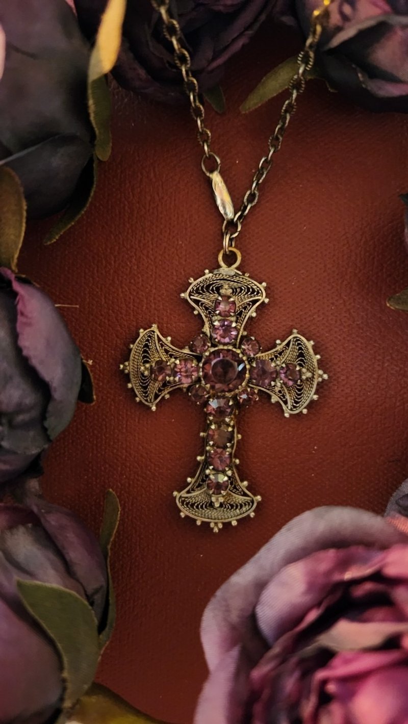 纯银丝紫晶十字架吊坠(附送银色金属项链)【毕业礼物】圣诞礼盒 - 项链 - 纯银 紫色