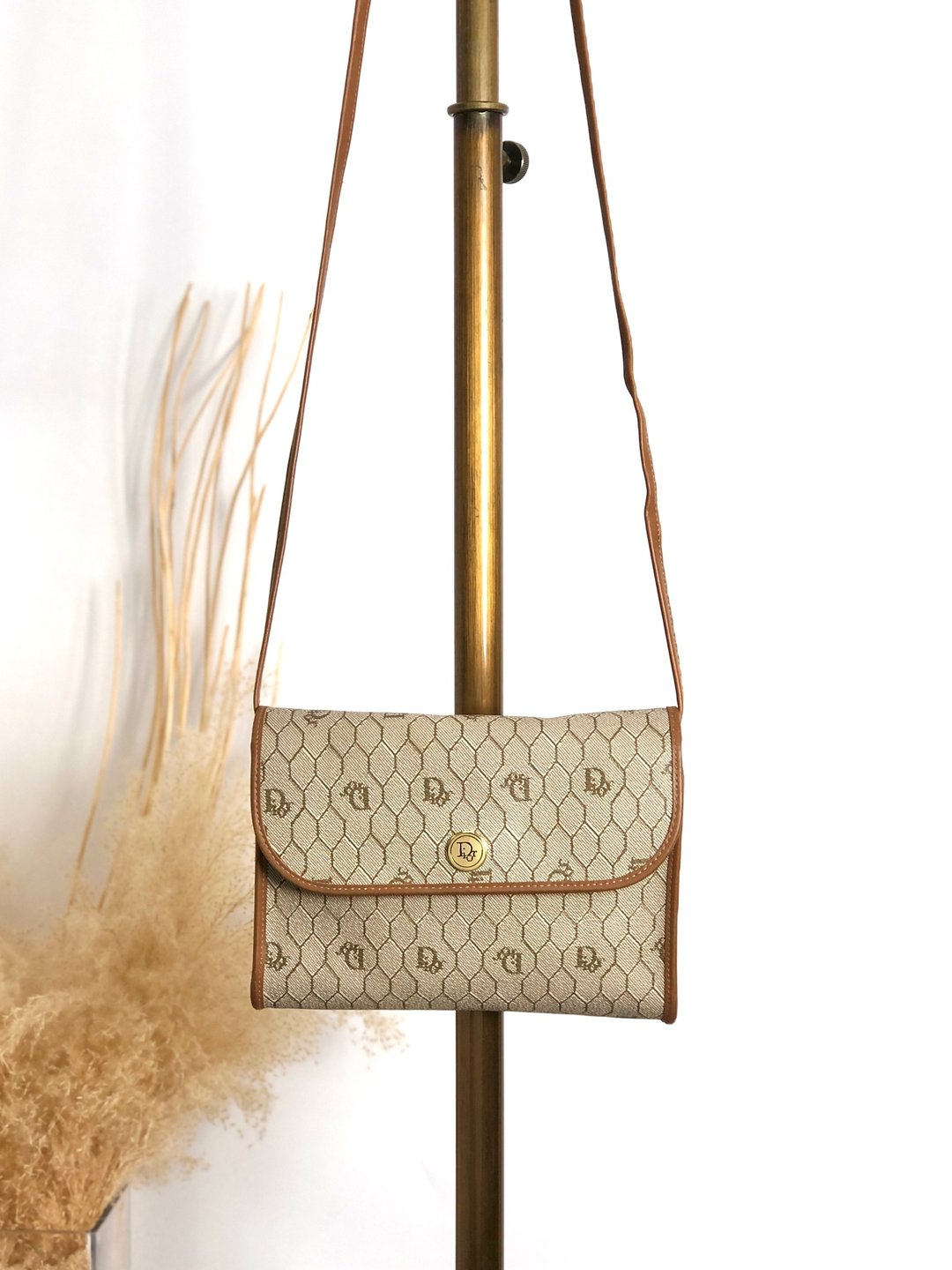 【日本直送 名牌中古包】Christian Dior 克丽丝汀 迪奥 蜂巢格纹 肩背包 米色 Logo 饰牌 PVC zjd4wh - 侧背包/斜挎包 - 防水材质 咖啡色