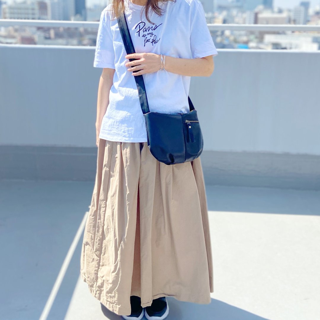 horse leather soft and light pochette black - 侧背包/斜挎包 - 真皮 黑色