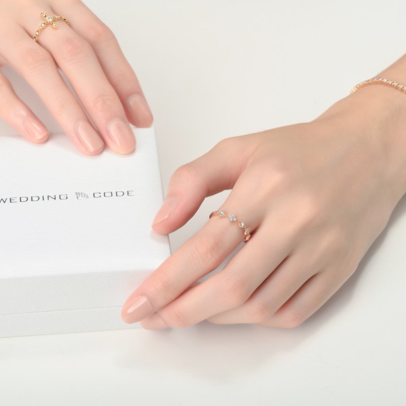 【定制化礼物】0.15 克拉女戒 3932 - 戒指 - 贵金属 