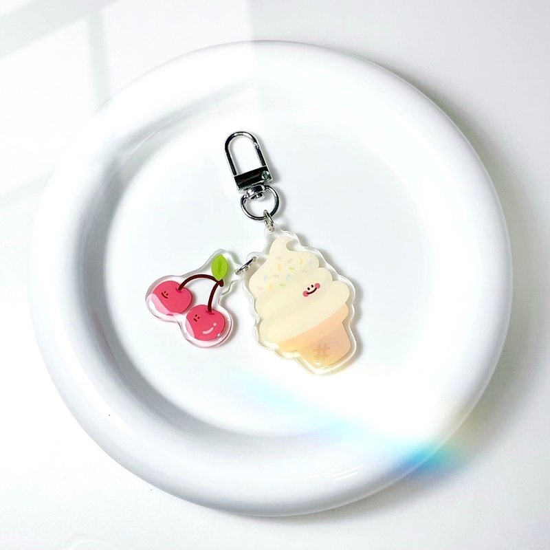 一颗包子 /  樱桃霜淇淋钥匙圈 滴胶压克力吊饰 - 钥匙链/钥匙包 - 压克力 