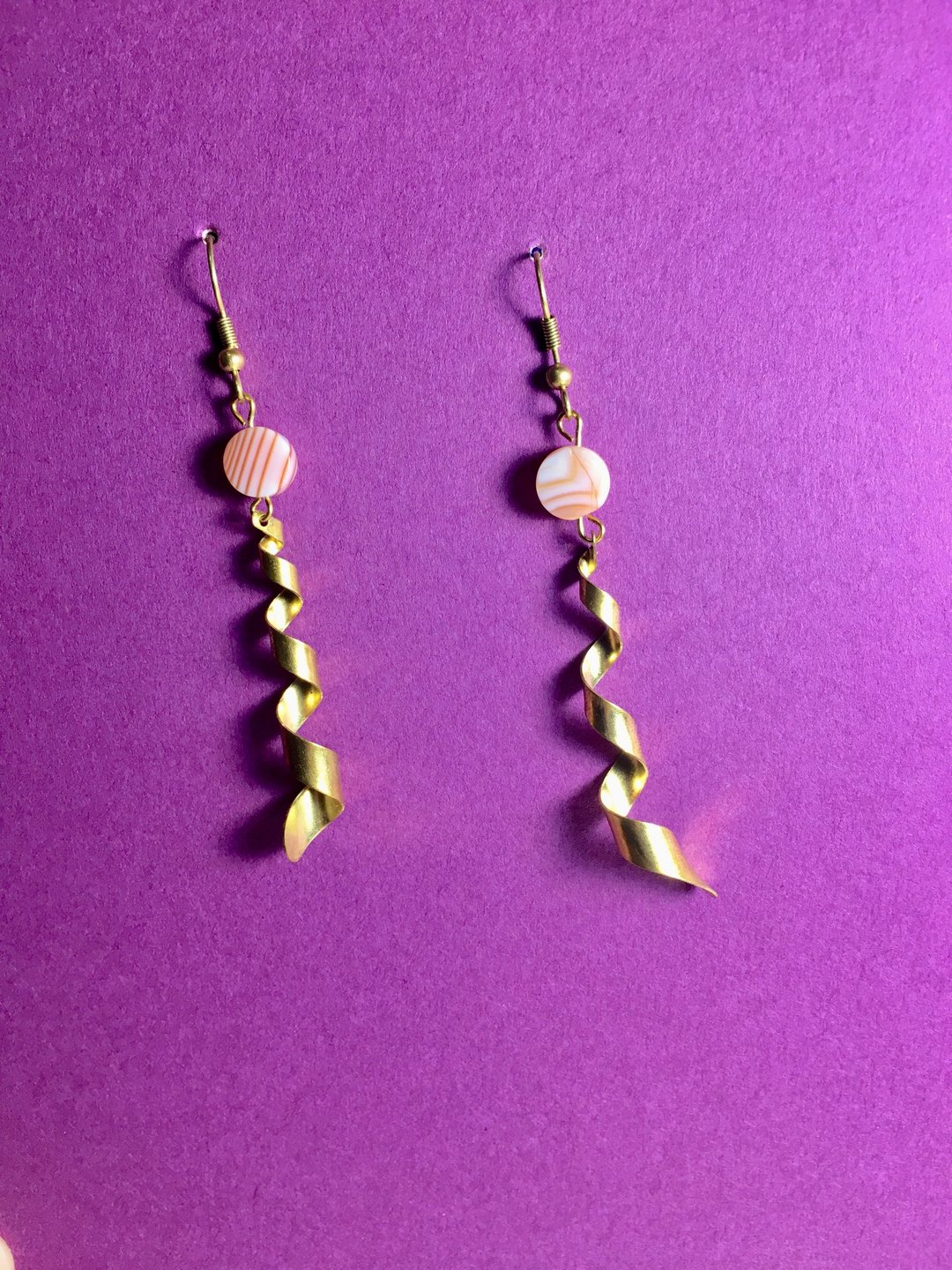 螺旋 橘::可改夹式 Earrings / 一对 / 橘条纹玛瑙 黄铜 耳环 / 礼物定制设计 - 耳环/耳夹 - 宝石 橘色