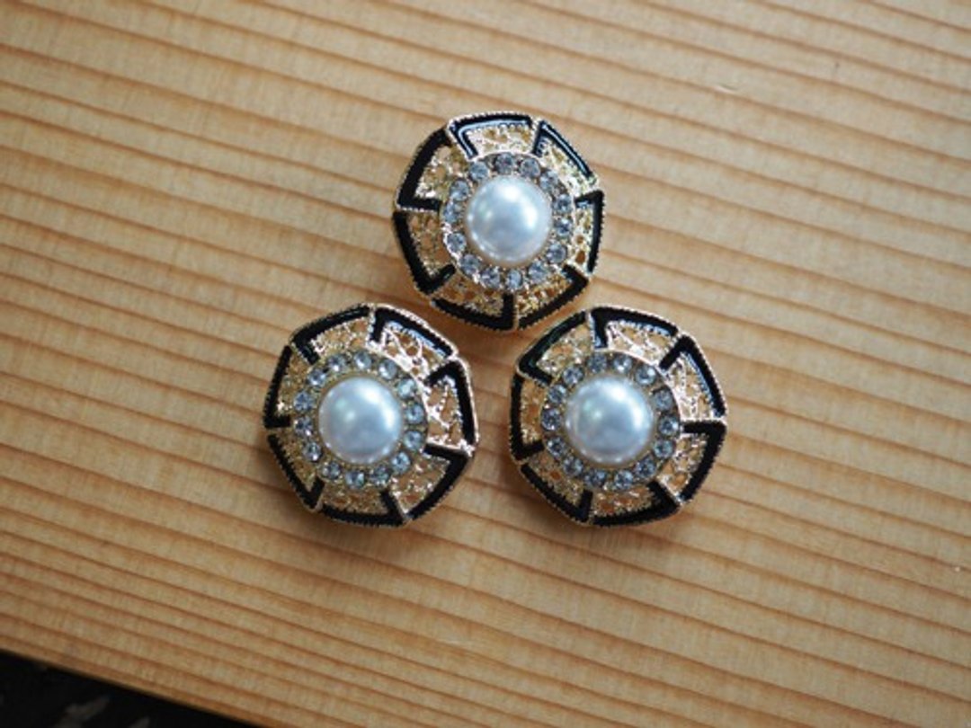 46019 Limited quantity Back hole 20mm 2 pearl metal buttons Black - 其他 - 其他材质 黑色