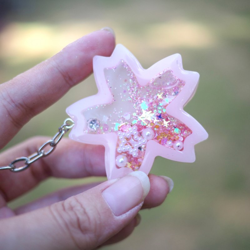 粉色樱花振动筛钥匙扣 粉色花朵振动筛钥匙扣 树脂制作钥匙扣。 - 钥匙链/钥匙包 - 树脂 粉红色