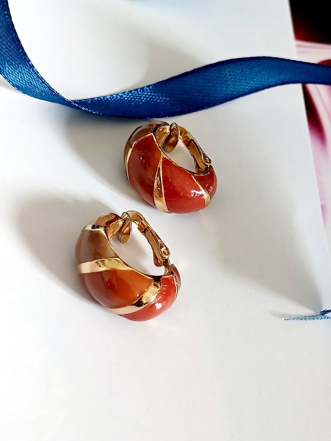 vintage jewelry Trifari 经典多色珐琅 夹式耳环 - 耳环/耳夹 - 其他金属 